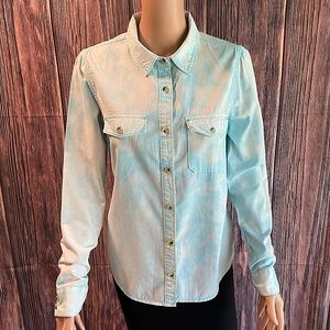 Life in progress light blue & white cloud boho button down blouse size medium
